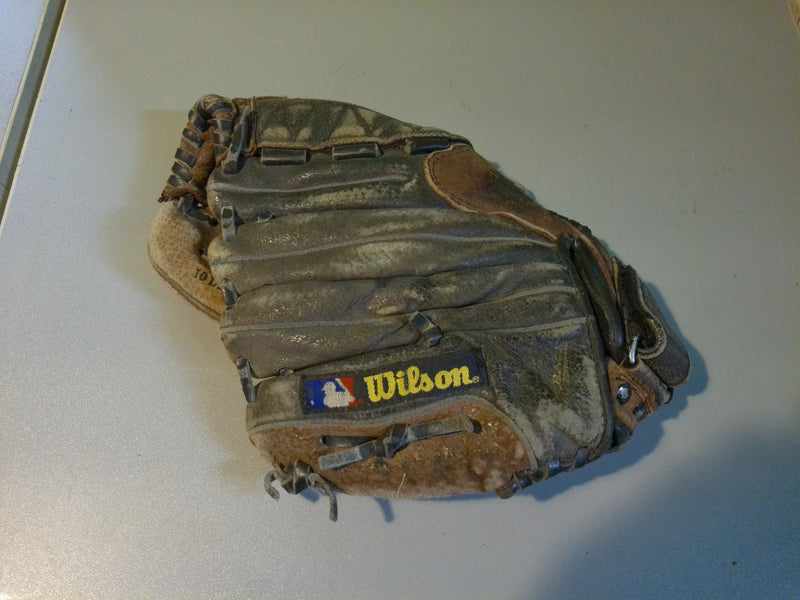Load image into Gallery viewer, Used Wilson PG105 Pro Size 10 1/2  Baseball Glove
