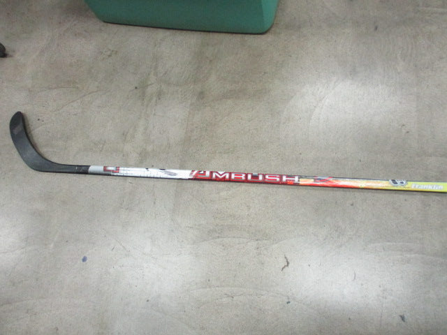 Load image into Gallery viewer, Used Franklin Ambush 52&quot; Street Hockey Sick
