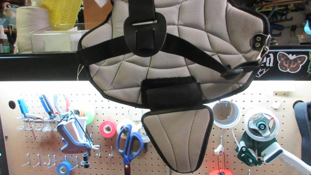 Load image into Gallery viewer, Used Easton Catchers Chest Protector - Youth
