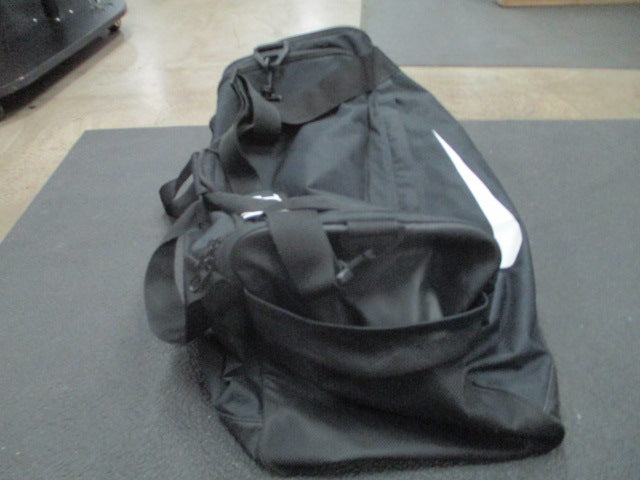 Load image into Gallery viewer, Used Nike Black Duffle Bag
