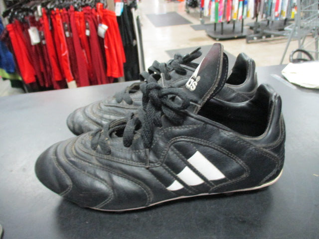 Load image into Gallery viewer, Used Adidas Size 5 Soccer Cleats - Has Wear
