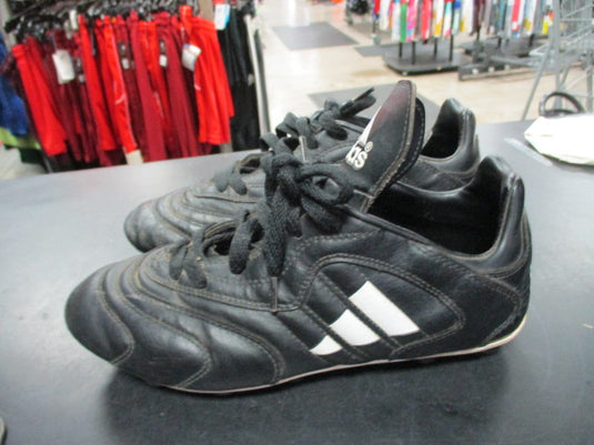Used Adidas Size 5 Soccer Cleats - Has Wear