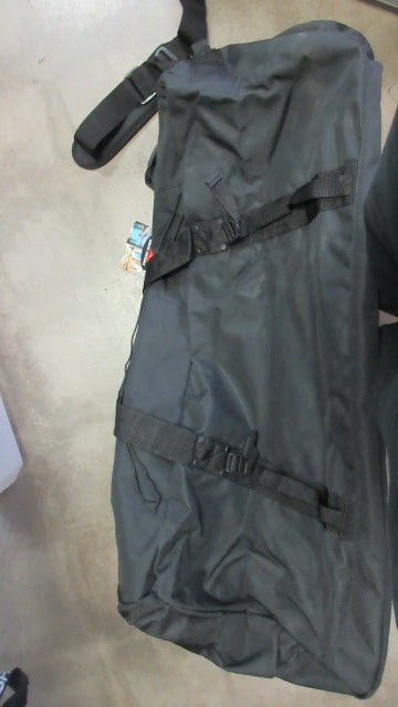 Load image into Gallery viewer, High Sierra 36&quot; Cargo Duffle Bag - Still has Tag
