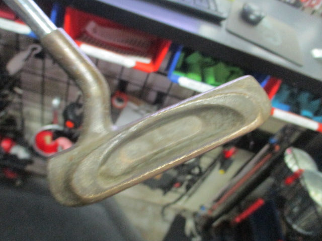 Load image into Gallery viewer, Used Northwestern RH Putter

