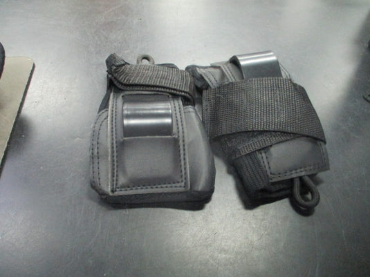 Used DBX Size OSFA Wrist Guards