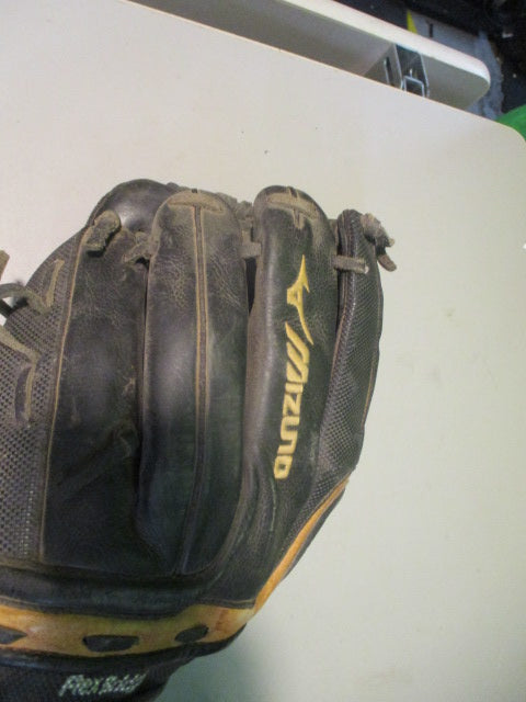 Load image into Gallery viewer, Used Mizuno Supreme Series Fastpitch Glove 12&quot; - RHT
