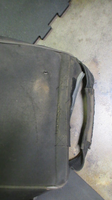 Load image into Gallery viewer, Used Demarini Momentum Wheeled Bag - Zipper problems &amp; wear
