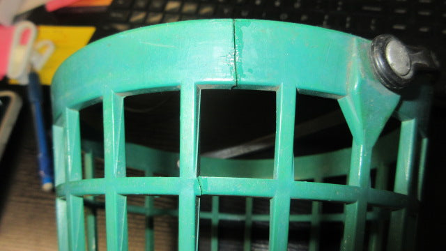 Load image into Gallery viewer, Used 7&quot; x 5&quot; Green Ball Bucket - wear
