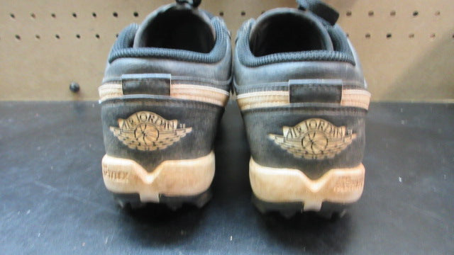 Load image into Gallery viewer, Used Nike Jordan 1 Baseball Cleats - Size Youth 5.5
