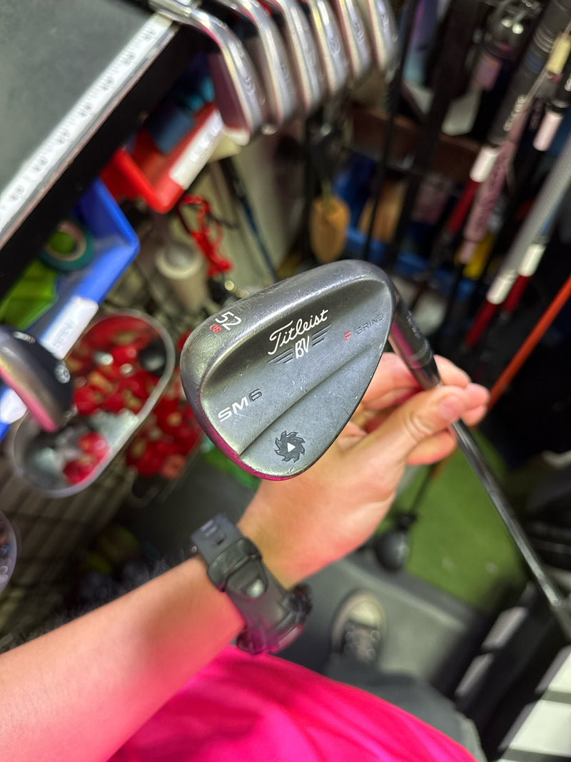 Load image into Gallery viewer, Used Titleist Vokey Design SM6 52º Right Hand F Grind Gap Wedge
