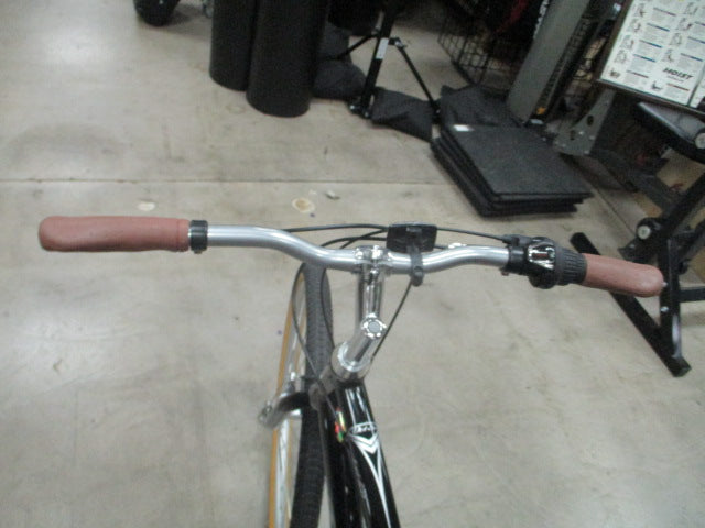 Load image into Gallery viewer, Used Del Sol Lexi 6.0 26&quot; 7 Speed Beach Cruiser
