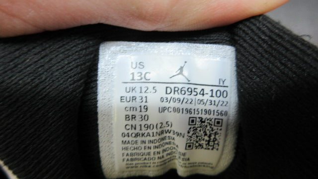 Load image into Gallery viewer, Used Air Jordan 12 GS Floral - Size Youth 13
