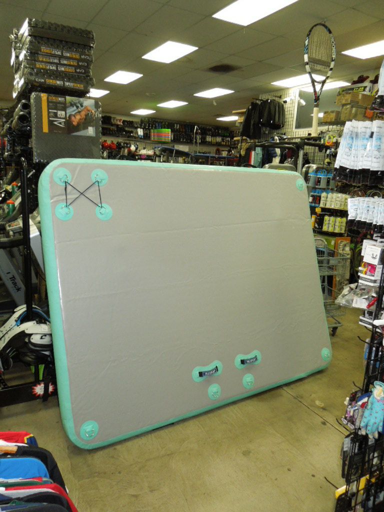 Load image into Gallery viewer, Used Hijofun 6 x 10 ft Inflatable Floating Dock Mat
