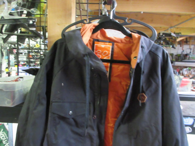 Load image into Gallery viewer, Used Thirtytwo Rebel Winter Jacket - Size Large *Broken Zipper*
