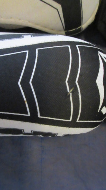Used CCM Tacks 1052 Elbow Pads Adult Size Small - small wear