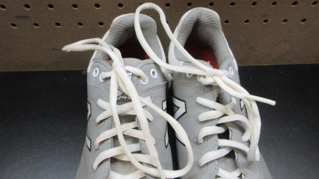 Load image into Gallery viewer, Used New Balance Men's 4040v5 Low Metal Baseball Cleats - Size 6.5
