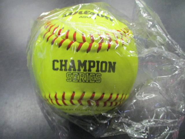 Load image into Gallery viewer, New Wilson A9011 Champion Series 12" Leather NFHS SoftBall
