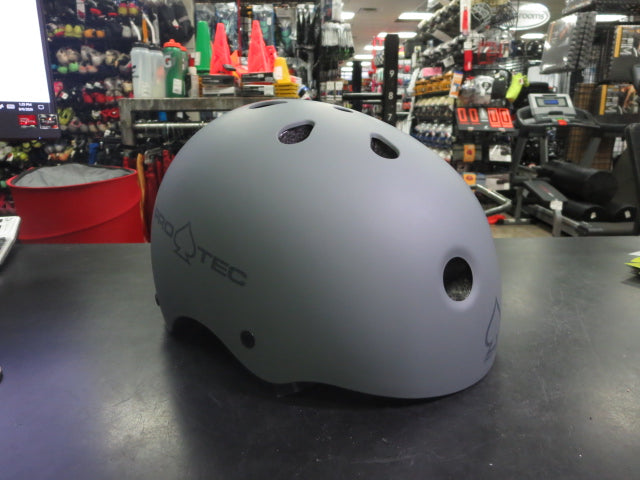 Load image into Gallery viewer, Like New Pro-Tec Classic Certified Skate Helmet Size Medium
