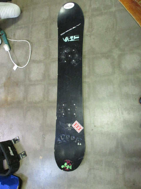 Used Vintage Morrow 164cm Snowboard (Base Is Cracking) See Pictures