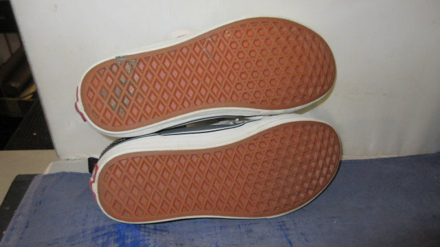 Load image into Gallery viewer, Used Vans Fillmore Leather Shoes Youth Size 5
