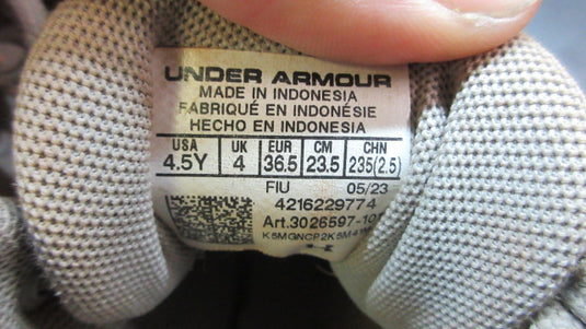 Used Under Armour B Harper 8s in Grey Size 4.5Y