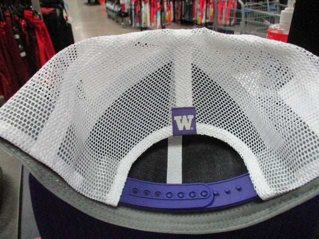 Load image into Gallery viewer, Used Captivating Washington Huskies Purple Snapback Hat

