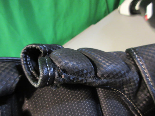 Used Title MMA Gloves Size Large