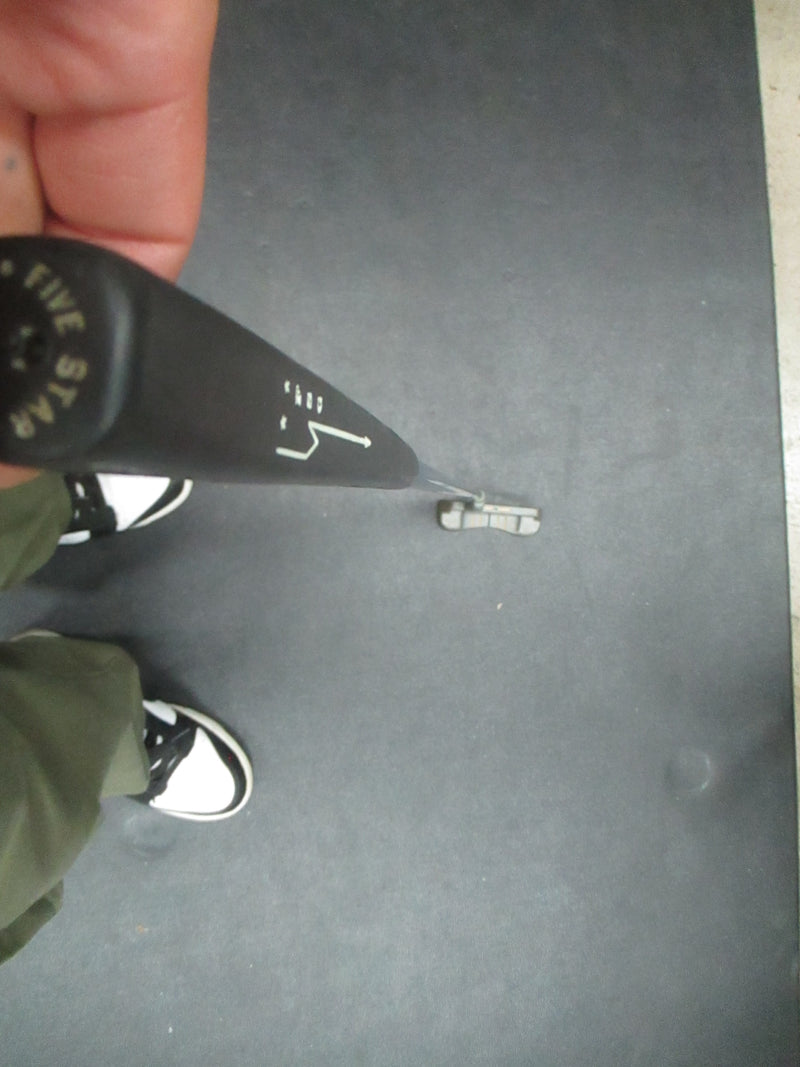 Load image into Gallery viewer, Used Five Star 35&quot; Putter - RH
