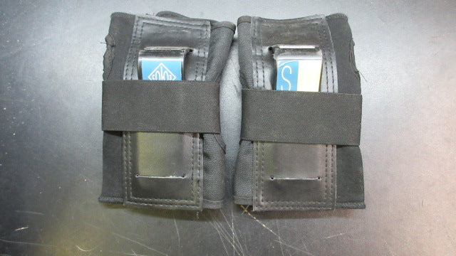Load image into Gallery viewer, Used Pro Tec Skating Wrist Guards
