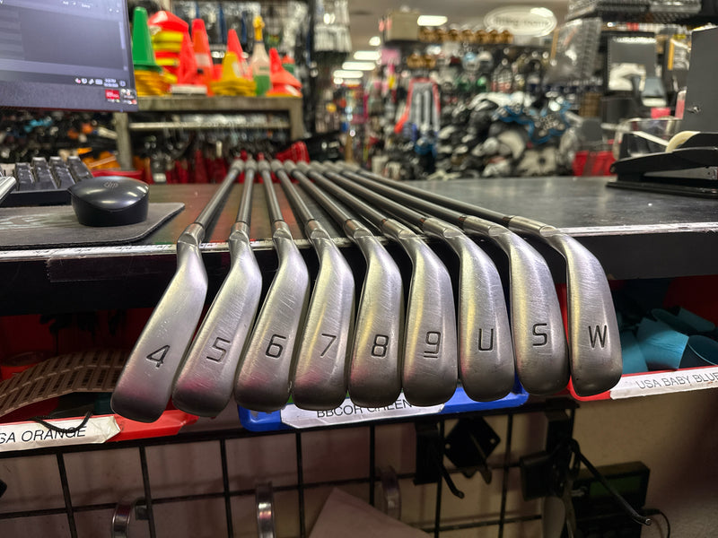 Load image into Gallery viewer, Used PING GMax 9 pc Right Hand Iron Set 4-9i and USWw
