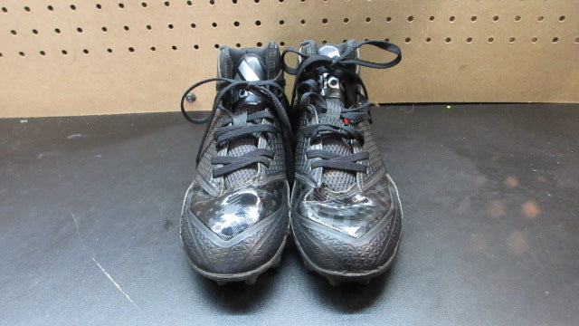 Load image into Gallery viewer, Used Adidas Freak Mid Football Cleats - Size 4
