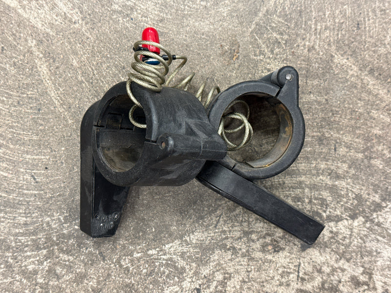 Load image into Gallery viewer, Used Set of Olympic Muscle Clamps
