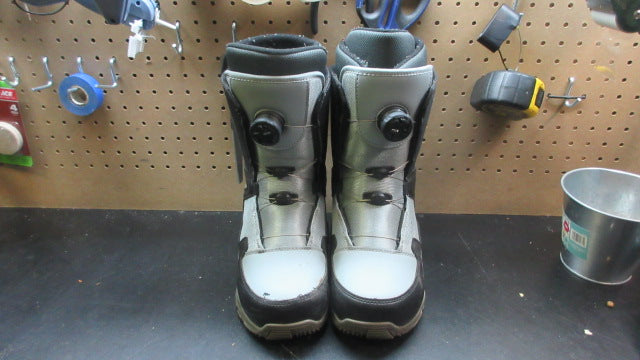 Load image into Gallery viewer, Used 5th Element Boa Snowboarding Boots - Size 8
