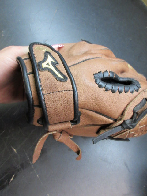 Load image into Gallery viewer, Used Mizuno Power Close Prospect Series 11.5" Glove - RHT
