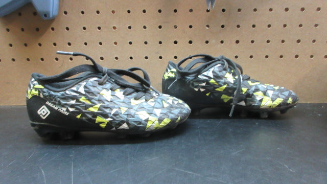 Load image into Gallery viewer, Used Dream Pairs Kids Soccer Cleats - Size Youth 13
