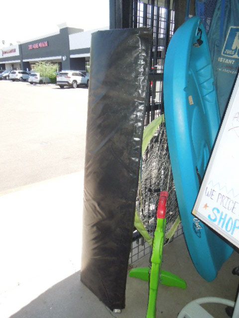 Load image into Gallery viewer, Used We Pad It Indoor Volleyball Pole Protective Padding
