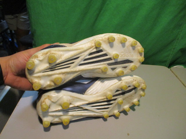Load image into Gallery viewer, Used Adidas Freak Size 4 Football Cleats
