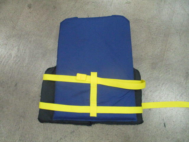 Load image into Gallery viewer, Used West Marine Adult Universal Life Jacket

