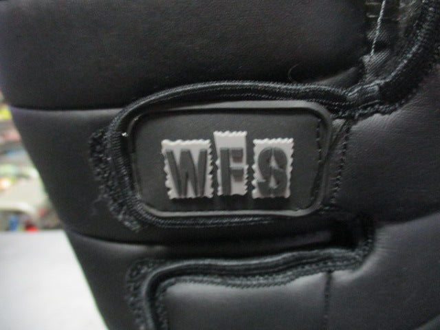 Load image into Gallery viewer, Used WFS Size Kids 5 Winter Boots
