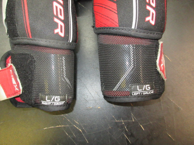 Load image into Gallery viewer, Used Bauer NSX Hockey Elbow Pads - Size Large
