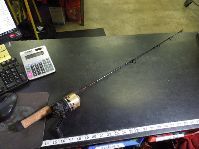 Load image into Gallery viewer, Used Ugly Stik Dock Runner Fishing Pole and Daiwa Reel Combo - 36"
