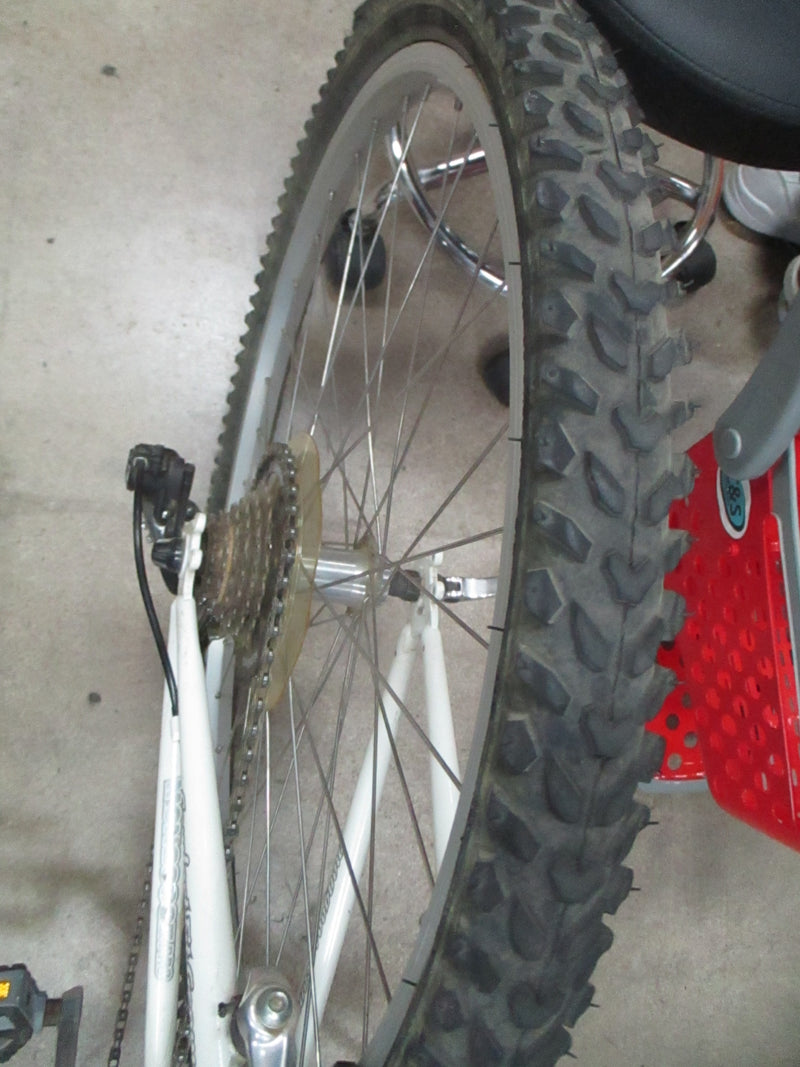 Load image into Gallery viewer, Used Mongoose Switchback SX 21 Speed 26" Mountain Bike
