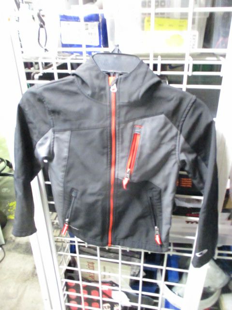 Used Champion Venture Dry JAcket Youth Size Small ( 6-7)