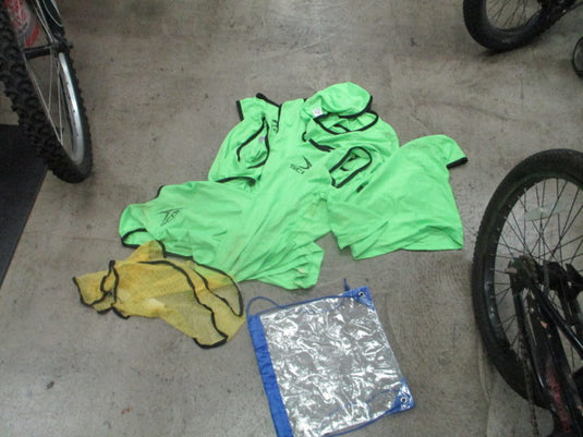 Used Score Youth Soccer Practice Jersey - Set 6 W/ Goalie Jersey