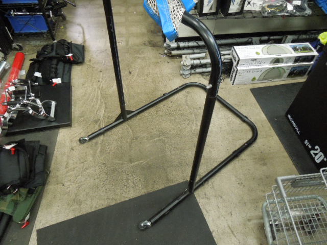 Load image into Gallery viewer, Used Park and Sun Spectrum Precision Volleyball Trainer 76" to 130"  Tall
