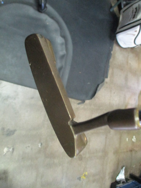 Load image into Gallery viewer, Used 35&quot; Putter - RH
