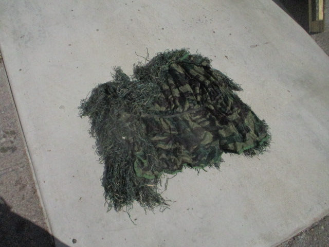 Load image into Gallery viewer, Used Ghillie Like Suit for Upper Body and Head With Snap Enclosure
