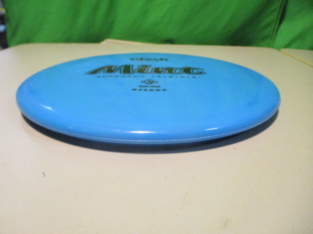 Load image into Gallery viewer, Clash Mint Steady Approach Disc Golf Disc
