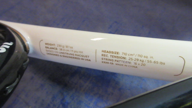 Load image into Gallery viewer, Used Wilson BLX Tempest.Four 27&quot; Tennis racquet - slight wear
