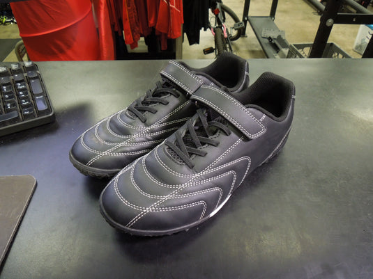 Used Stelle Youth Cleats Size 6